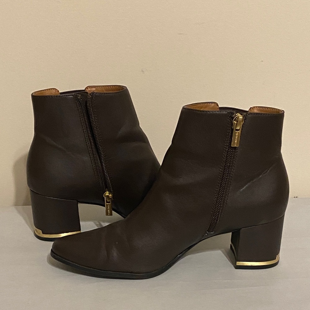 Calvin Klein equestrian ankle Boots Block Heel Chelsea Fioranna Brown Gold 7.5